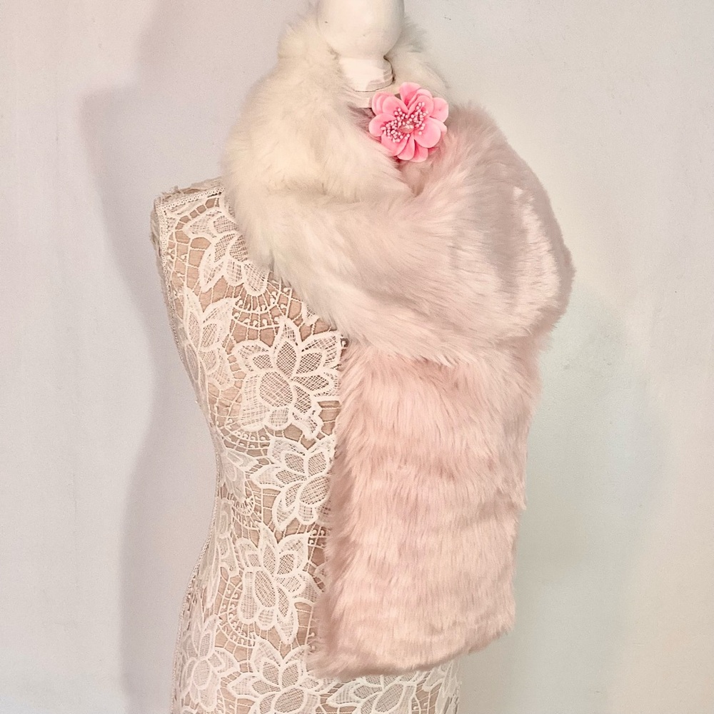 Faux Fur Vest and scarf in White and Pink - Picture 6 of 6